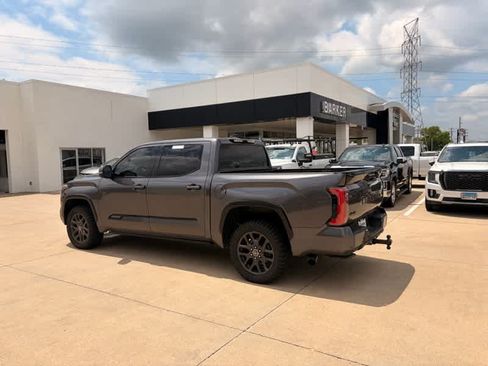 Used 2023 Toyota Tundra Platinum AWD/4WD image 4