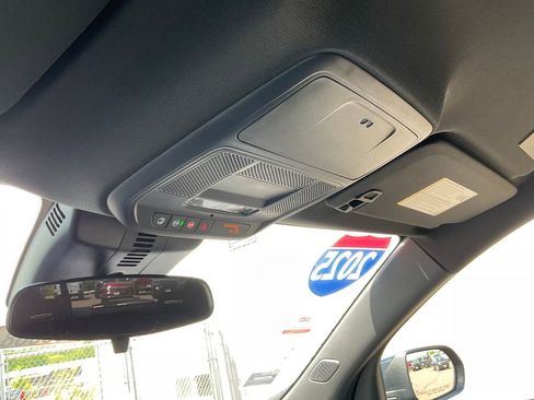 Used 2025 GMC Acadia Elevation AWD/4WD image 15
