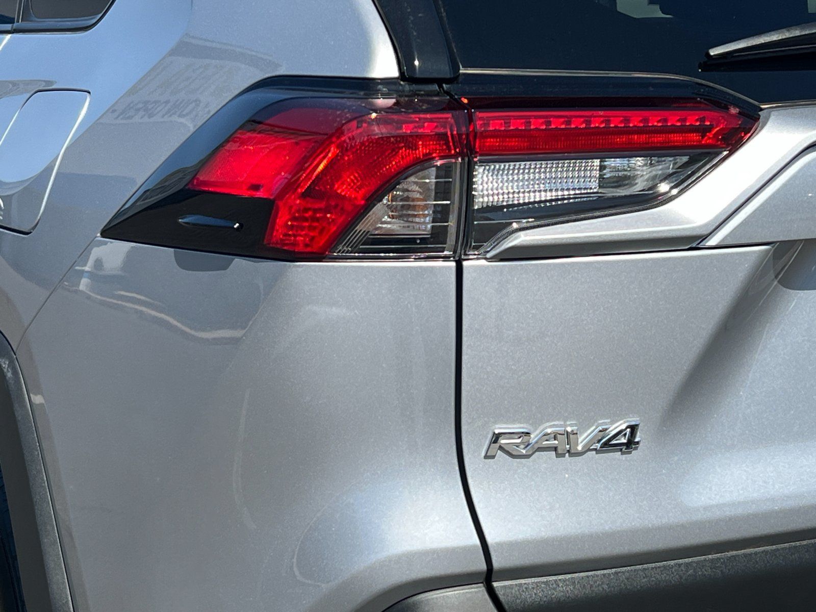Used 2025 Toyota RAV4 XLE AWD/4WD image 26