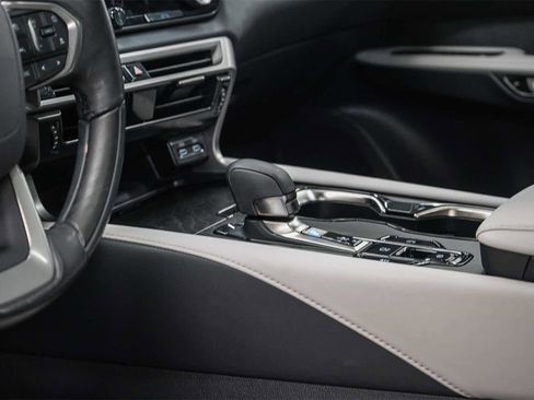 Used 2024 Lexus RX 350 Premium image 24