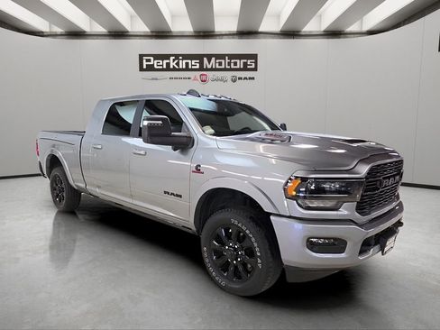 Used 2024 RAM 2500 Limited AWD/4WD image 7