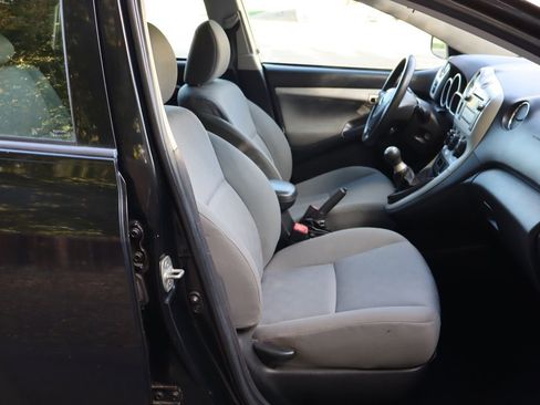 Used 2010 Toyota Matrix image 22