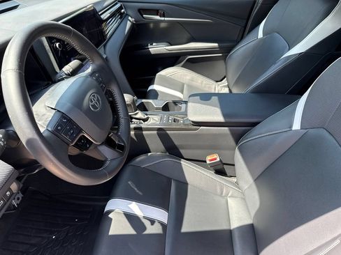 Used 2025 Toyota Camry SE w/ Multimedia Upgrade Package FWD image 19