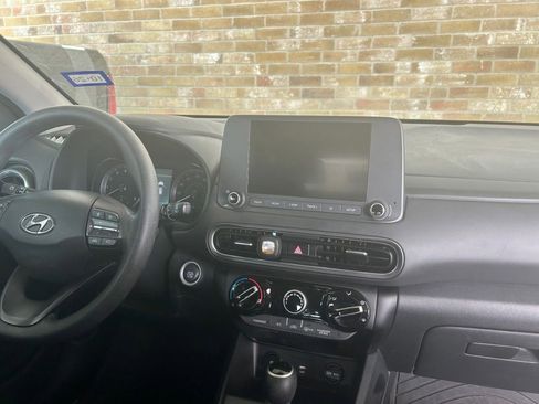 Used 2022 Hyundai Kona SEL AWD/4WD image 5