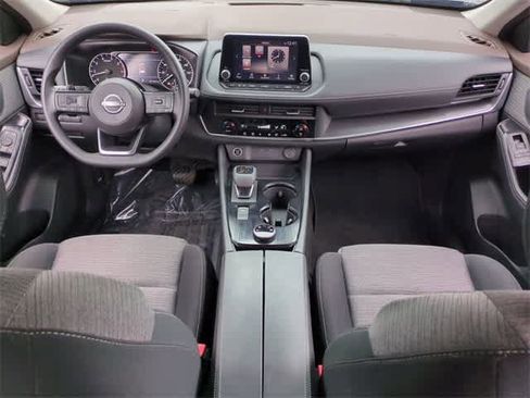 Used 2023 Nissan Rogue SV image 16