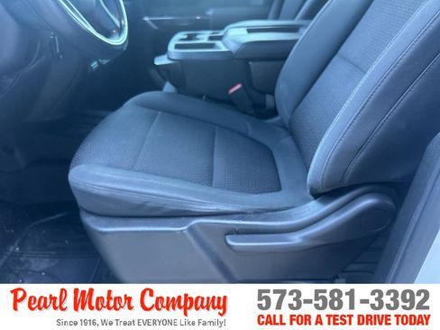 Used 2019 Chevrolet Silverado 1500 Custom w/ Custom Max Trailering Package AWD/4WD image 10