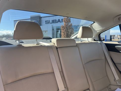 Used 2016 Subaru Legacy 2.5i Limited image 18