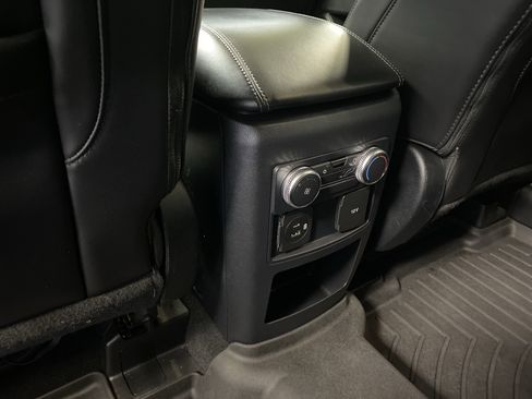 Used 2021 Ford Explorer XLT w/ Equipment Group 202A image 28