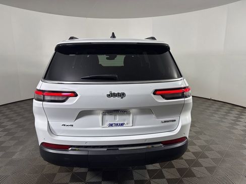 Used 2023 Jeep Grand Cherokee L Limited AWD/4WD image 9