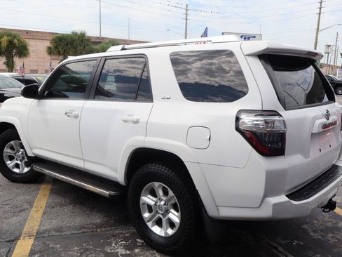 Used 2014 Toyota 4Runner SR5 RWD image 7