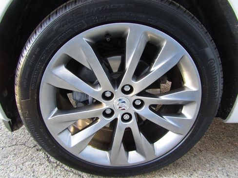 Used 2022 Buick Envision Avenir w/ Technology Package II image 39