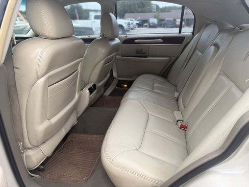 Used 2003 Lincoln Town Car Cartier RWD image 15