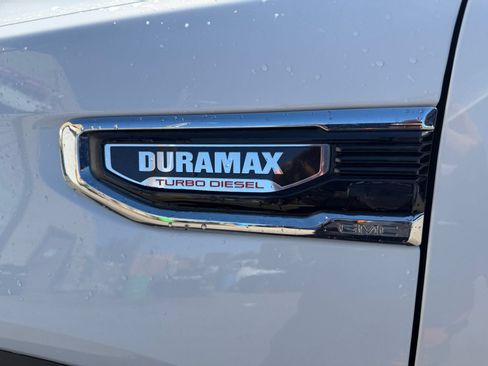 Used 2022 GMC Sierra 1500 SLT w/ SLT Premium Plus Package AWD/4WD image 41