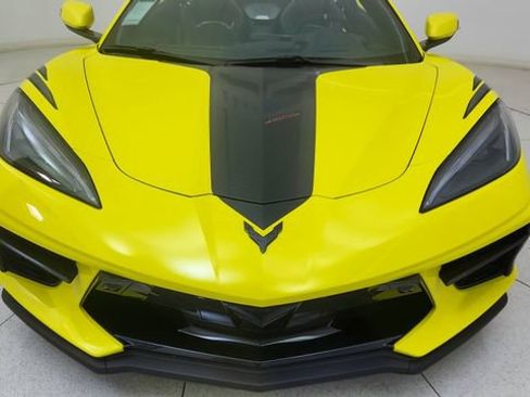 Used 2024 Chevrolet Corvette Stingray Premium Conv w/ Z51 Performance Package image 9