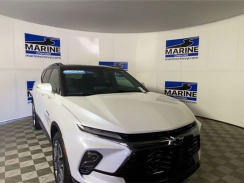 Certified 2023 Chevrolet Blazer RS w/ Enhanced Convenience Package image 4