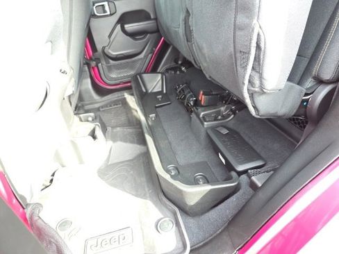 Used 2024 Jeep Gladiator Sport image 35