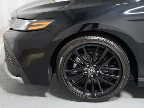 Certified 2022 Toyota Camry XSE FWD image 5