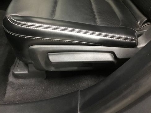 Used 2023 Ford Escape Platinum AWD/4WD image 28