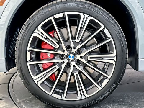 Used 2025 BMW X2 xDrive28i w/ M Sport Package image 25