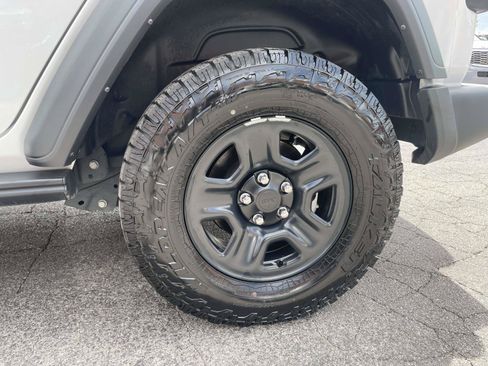 Used 2024 Jeep Wrangler Unlimited Sport AWD/4WD image 28