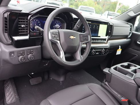 New 2026 Chevrolet Silverado 2500 LT w/ All Star Edition AWD/4WD image 6