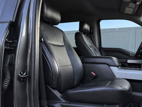 Used 2019 Ford F250 Lariat w/ Lariat Ultimate Package AWD/4WD image 33
