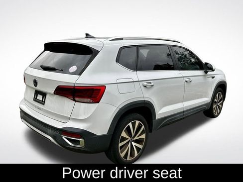 Used 2022 Volkswagen Taos SE image 5