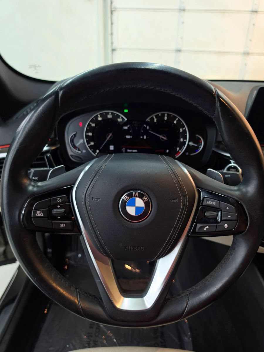 Used 2018 BMW 540i RWD image 31