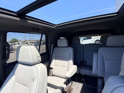 Used 2022 GMC Yukon SLT w/ SLT Premium Package AWD/4WD image 29