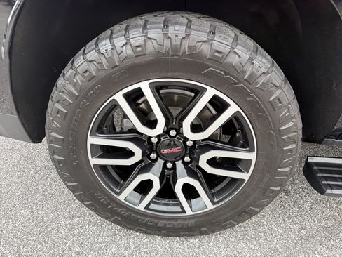 Certified 2023 GMC Yukon AT4 w/ AT4 Premium Plus Package AWD/4WD image 18