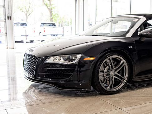 Used 2012 Audi R8 V10 AWD/4WD image 4