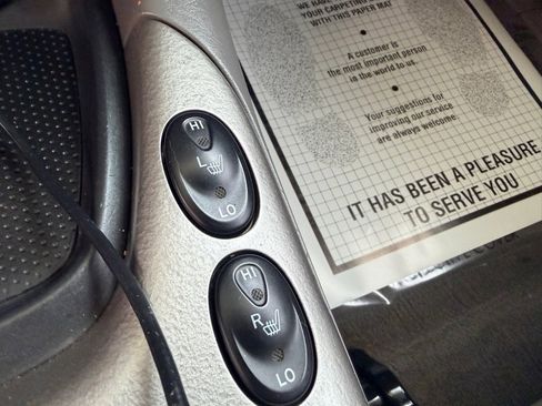 Used 2005 Toyota Sequoia Limited image 13