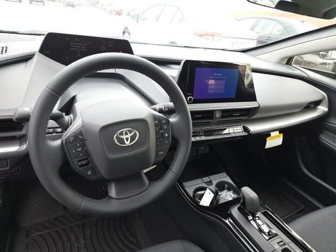 New 2026 Toyota Prius LE FWD image 9