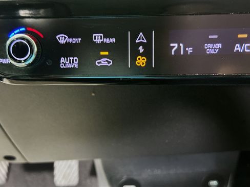 Used 2023 Kia EV6 Wind image 23