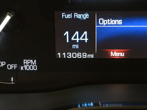 Used 2017 Cadillac XT5 Luxury w/ Driver Awareness Package image 16