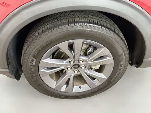 Used 2023 Ford Explorer XLT w/ Equipment Group 202A image 32