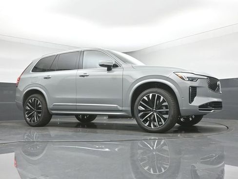 New 2026 Volvo XC90 B6 Plus w/ Protection Package Premier image 39