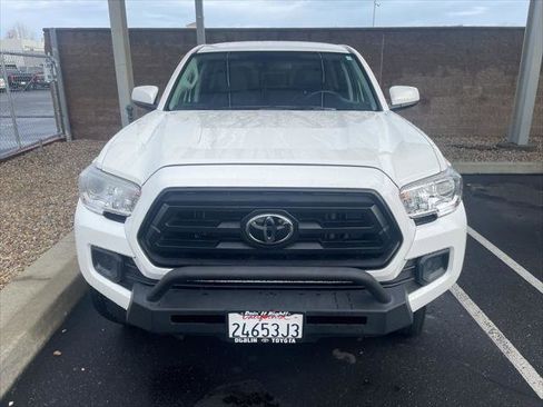 Certified 2022 Toyota Tacoma SR image 3