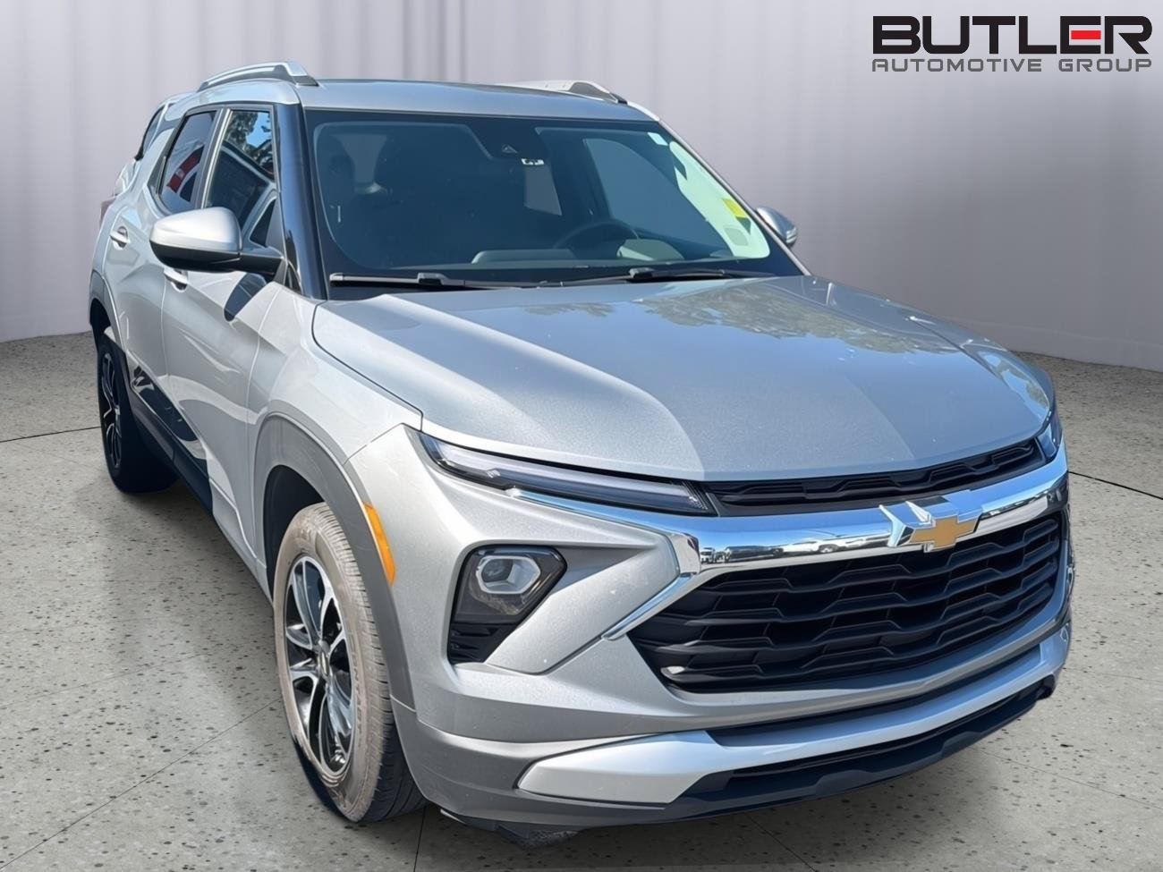 Used 2024 Chevrolet TrailBlazer LT w/ Driver Confidence Package FWD image 5