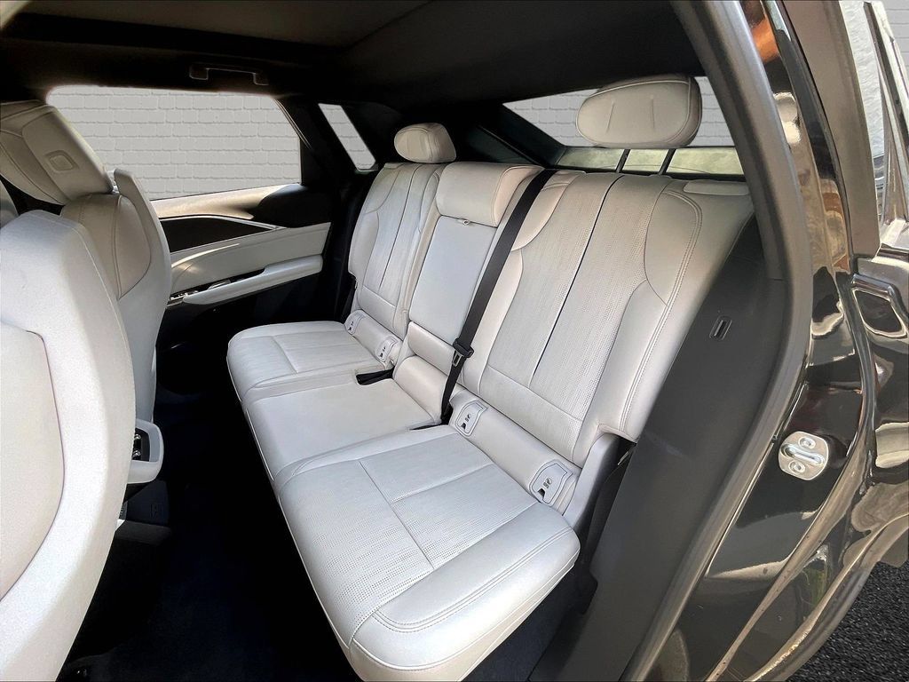Used 2024 Cadillac Lyriq Sport w/ LPO, Floor Liner Package AWD/4WD image 18