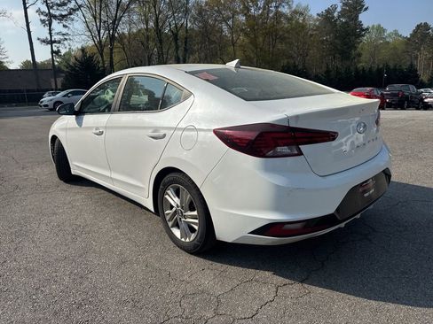 Used 2019 Hyundai Elantra SEL image 2