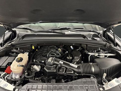 Used 2024 Jeep Grand Cherokee Altitude image 37