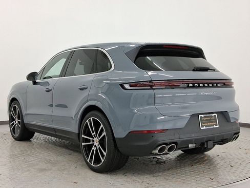 New 2026 Porsche Cayenne S image 3