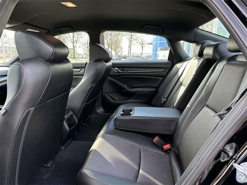 Certified 2022 Honda Accord Sport image 9