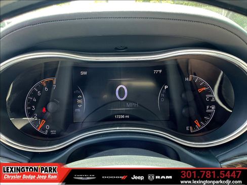 Used 2021 Jeep Grand Cherokee Summit AWD/4WD image 13