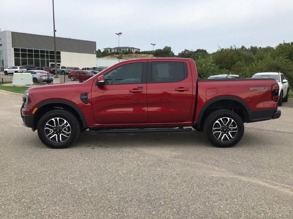 Used 2025 Ford Ranger Lariat AWD/4WD image 3