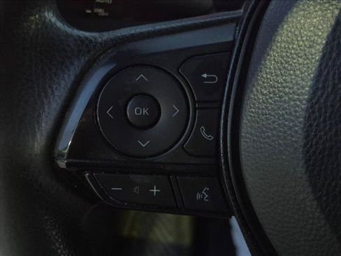 Used 2021 Toyota Corolla LE FWD image 13