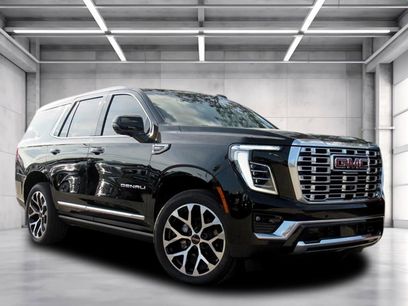 Used 2025 GMC Yukon Denali w/ Sun & Power Step Package