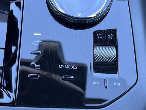 New 2026 BMW X3 xDrive30 w/ Premium Package image 9