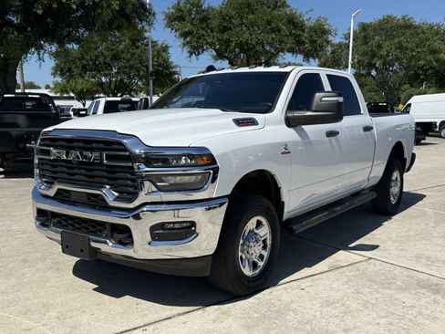 Used 2025 RAM 3500 Tradesman AWD/4WD image 10